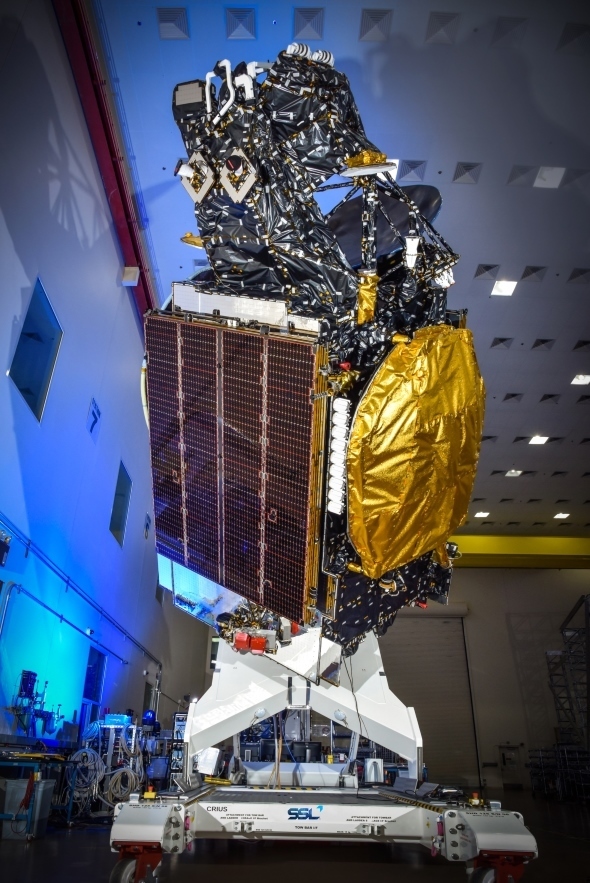 Hispasat 30W-6 in launch configuration